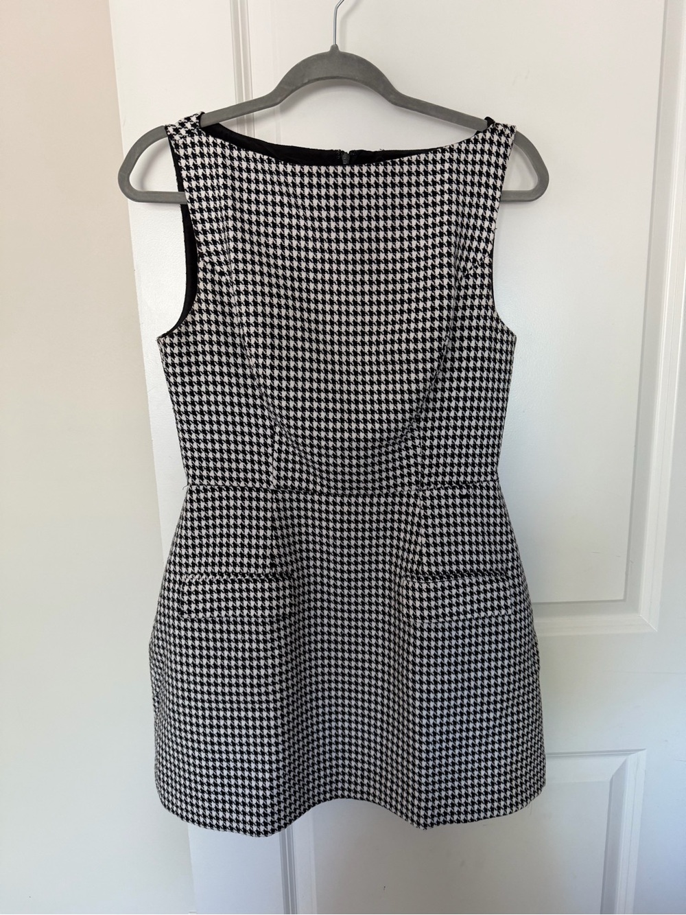 Amanda Uprichard Black & White Houndstooth Sleeveless Mini Dress - M - WORN ONCE - Picture 2 of 5